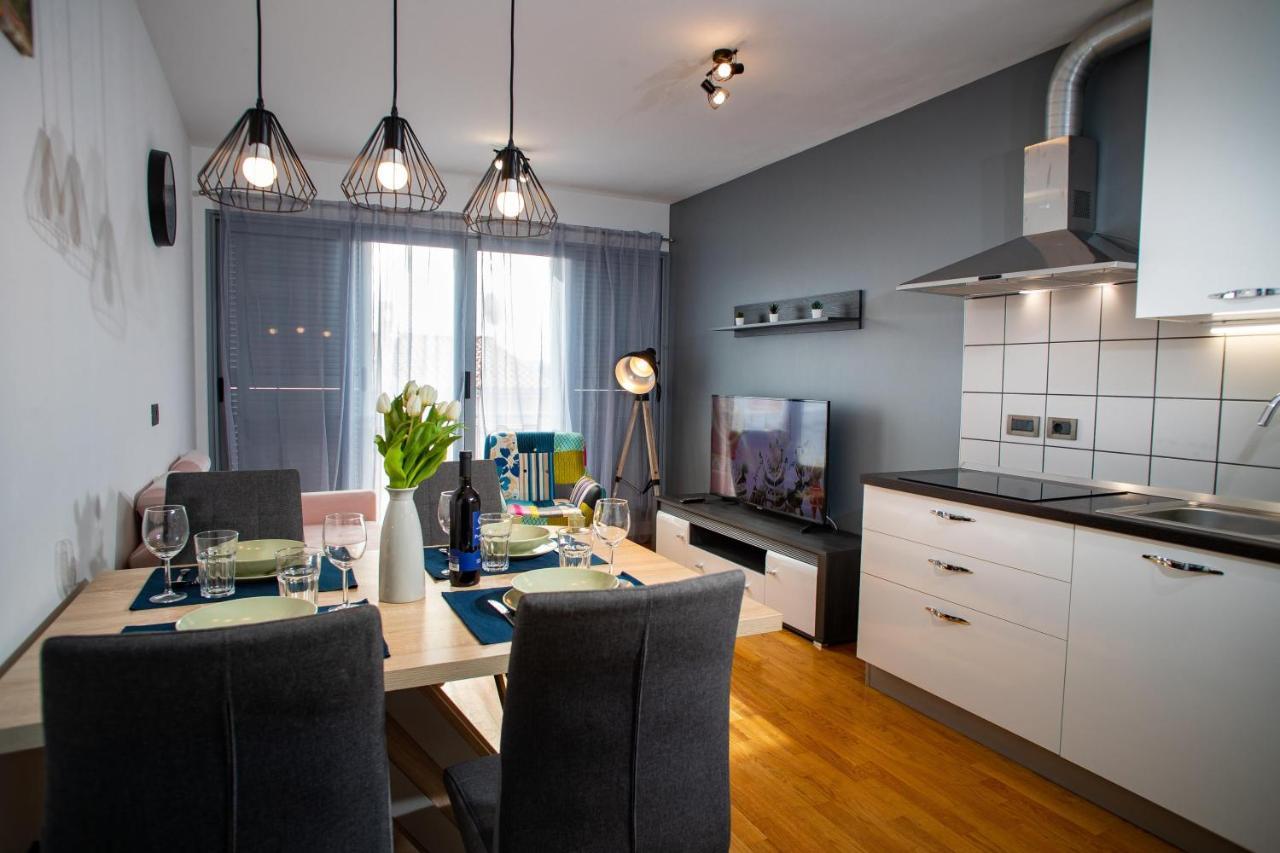 Apartment Moon Ровинь Экстерьер фото