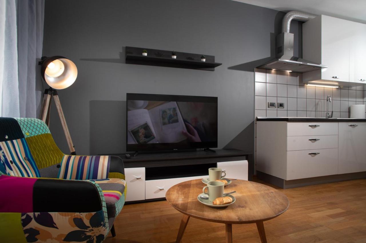 Apartment Moon Ровинь Экстерьер фото